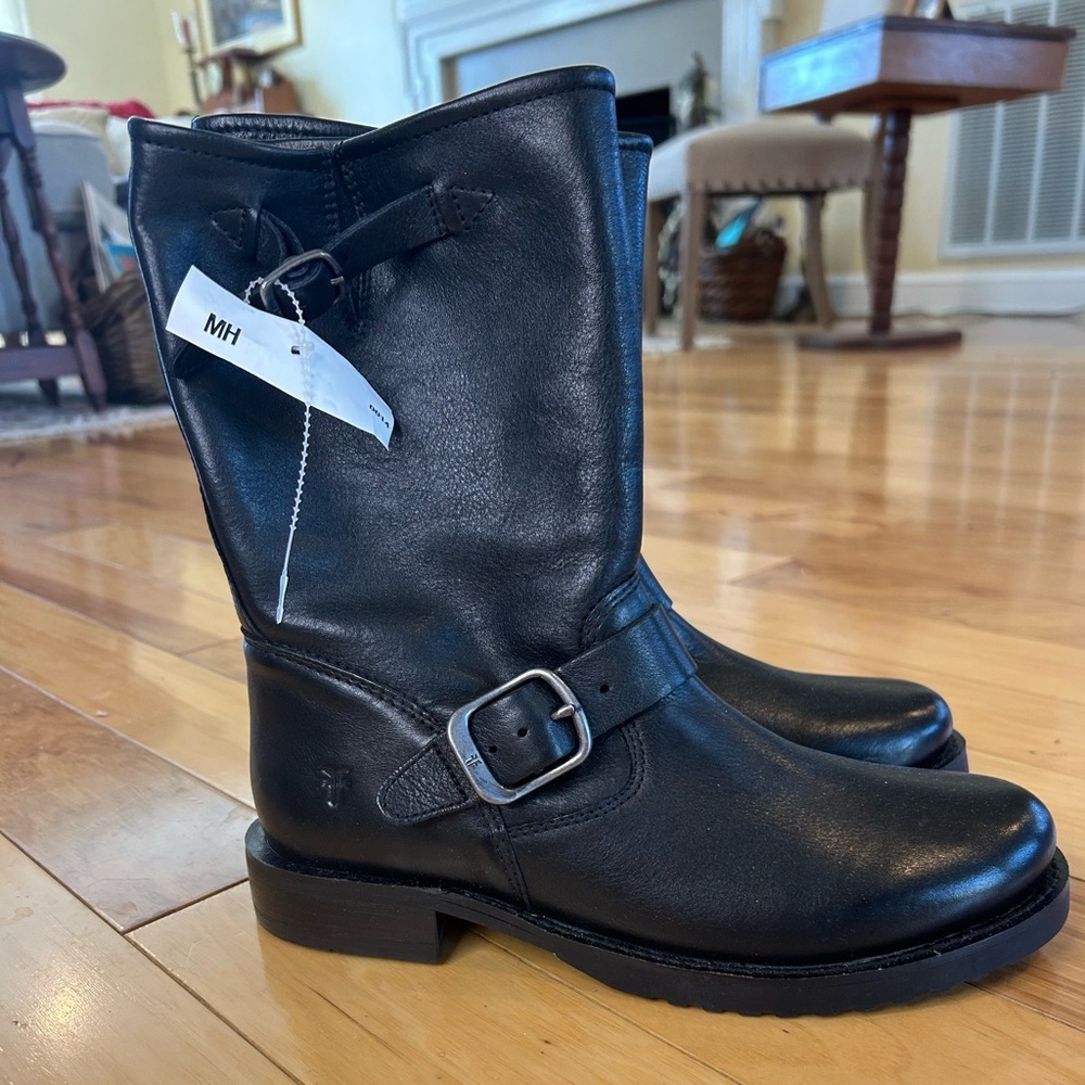 NWT FRYE Veronica Short Black Leather Buckle Moto Inspired Boots for Women - Picture 3 of 14